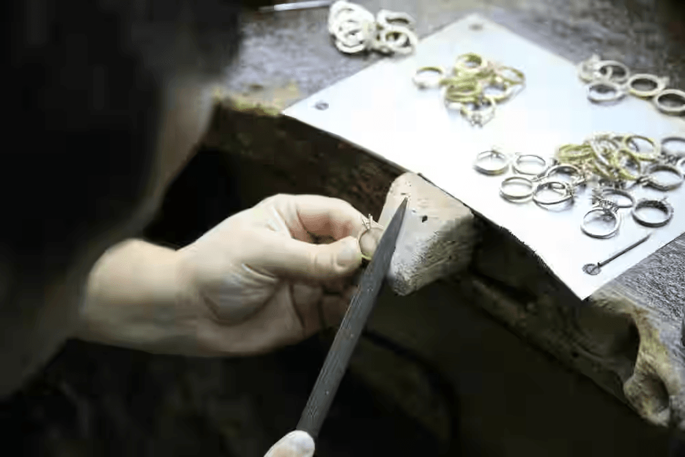 Makeover of gold rings 